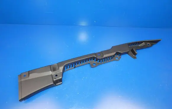 Volvo S90, V90 Fender end trim 31688630