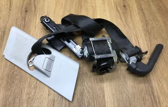 Land Rover Range Rover L405 Front seatbelt 624972700