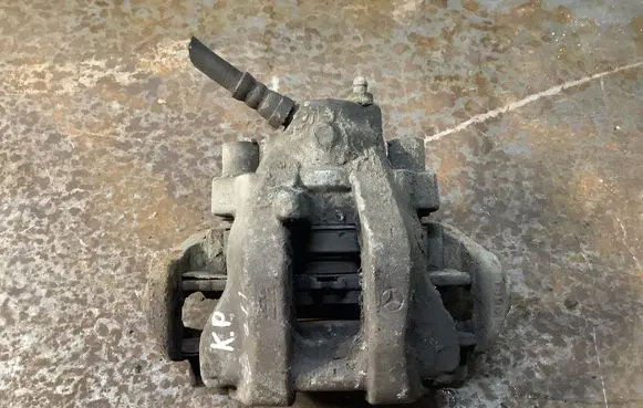 Mercedes-Benz E W211 Rear brake caliper