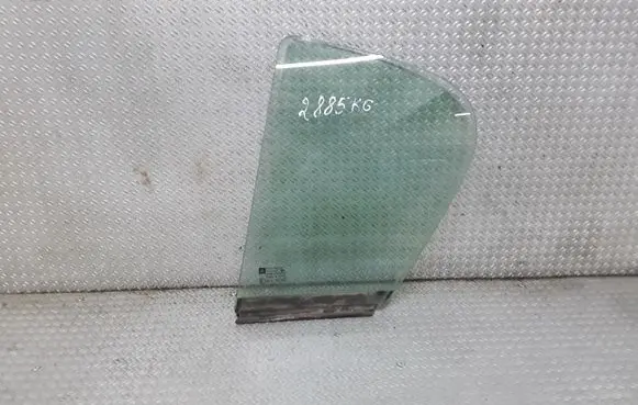 Opel Astra H Rear vent window glass 