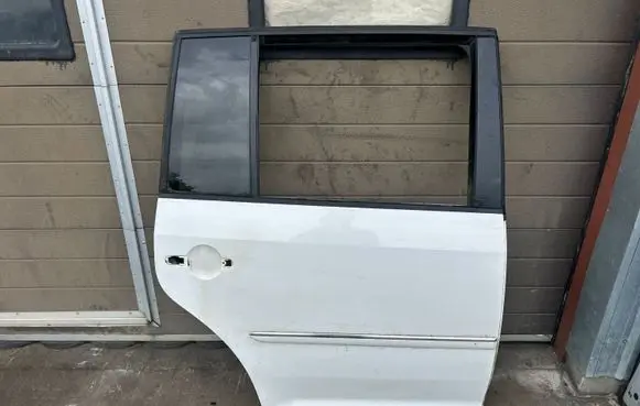 Volkswagen Touran II Rear door 1T0831056AA