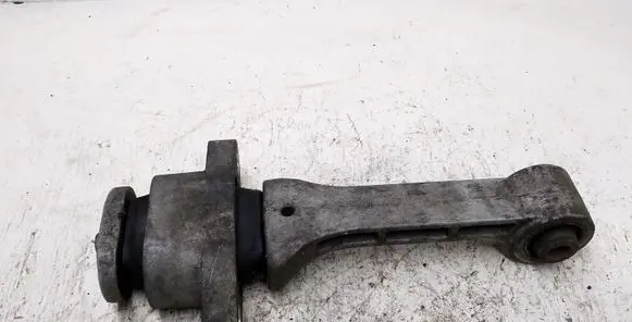 KIA Sportage Engine mount bracket