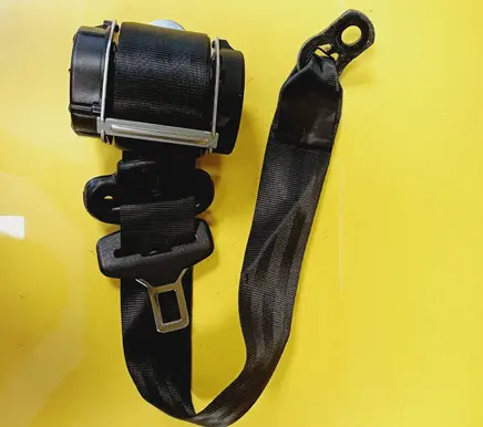 Mitsubishi Colt Rear seatbelt 616274200A
