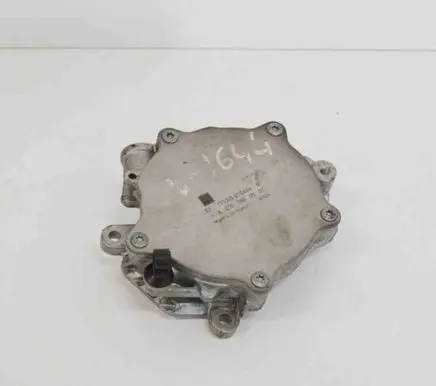Mercedes-Benz C W205 Vacuum pump A2701800901