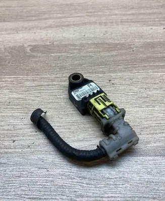 Toyota Corolla Verso AR10 Airbag deployment crash/impact sensor 891730F010