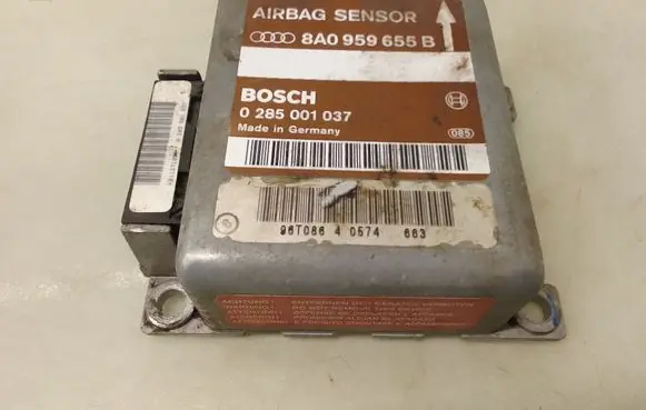 Audi A4 S4 B5 8D Airbag control unit/module 8A0959655B
