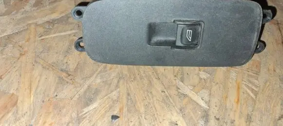 Volvo C30 Electric window control switch 30773214