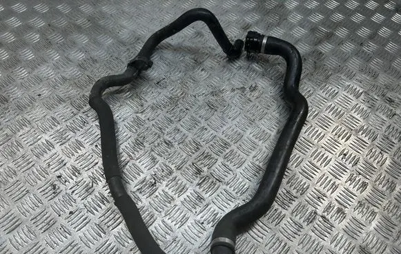 Engine coolant pipe/hose