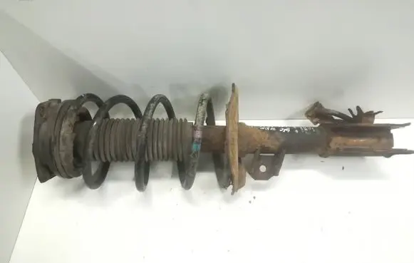 Nissan Juke I F15 Front shock absorber/damper