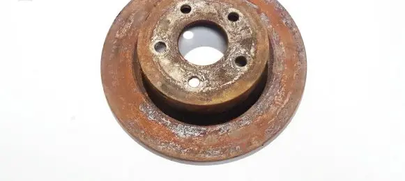 Ford C-MAX II Rear brake disc neventiliuojamas