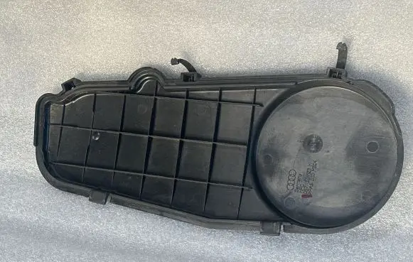 Audi A8 S8 D3 4E Timing belt guard (cover) 057109123H
