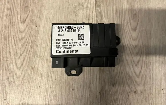 Mercedes-Benz E W212 Fuel level meter relay A2124400314