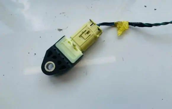 Subaru Legacy Airbag deployment crash/impact sensor 98235ag070