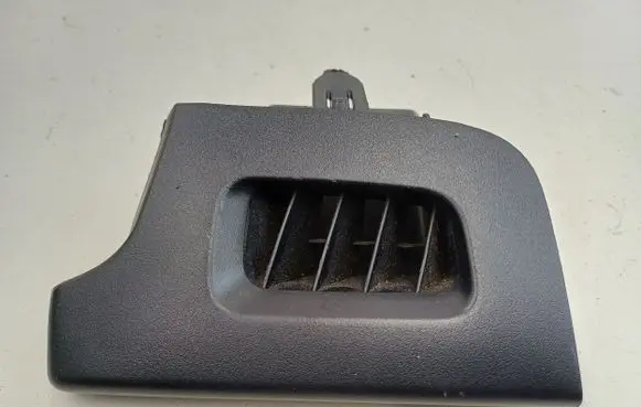 Toyota Prius (XW30) Dashboard air vent grill cover trim 5596147020