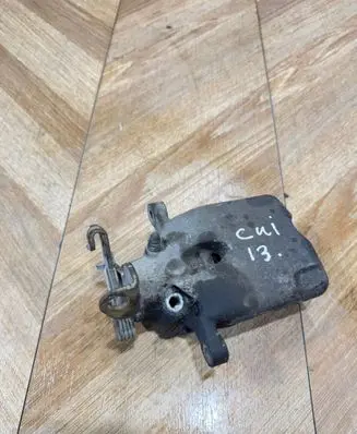 Opel Insignia A Rear brake caliper
