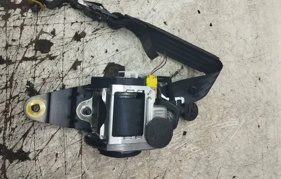 Volvo XC90 Rear seatbelt 601239400