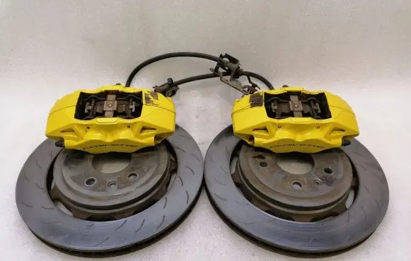 Chevrolet Corvette C7 Brake discs and calipers set 22847808 22847814