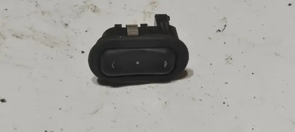 Opel Zafira A Electric window control switch 90561388 13363100