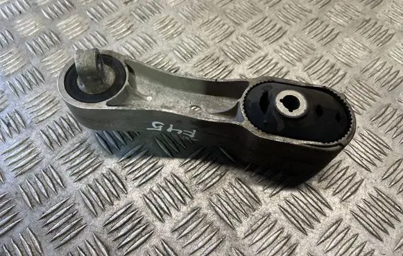 BMW 2 F45 Engine mount bracket 6875190