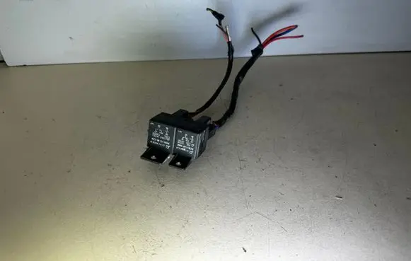 Volkswagen Golf III Other relay SCB1M1240 RSV1CM12H