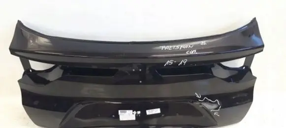 Renault Talisman Tailgate trim