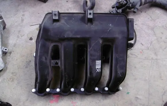 BMW 5 E60 E61 Intake manifold 7788184 7787118