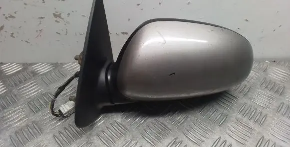 Nissan Maxima Front door electric wing mirror 010410