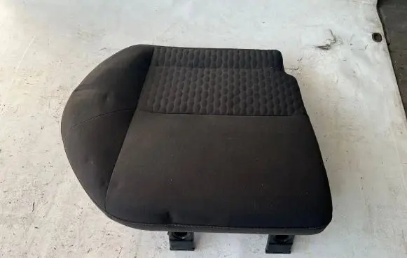 Ford Focus Second row seats 