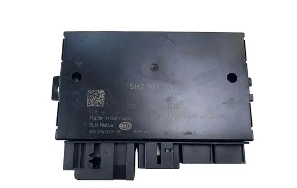 Volkswagen PASSAT B8 Tow bar trailer control unit/module 5H2907383