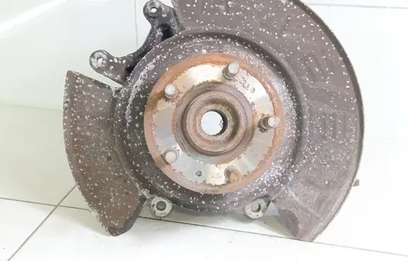 Rear wheel hub spindle/knuckle