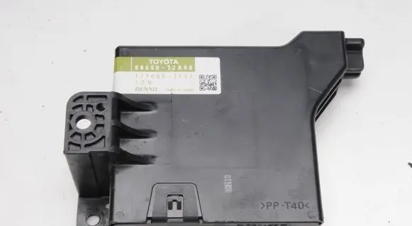 Toyota Auris 150 Air conditioner control unit module 88650-12A90
