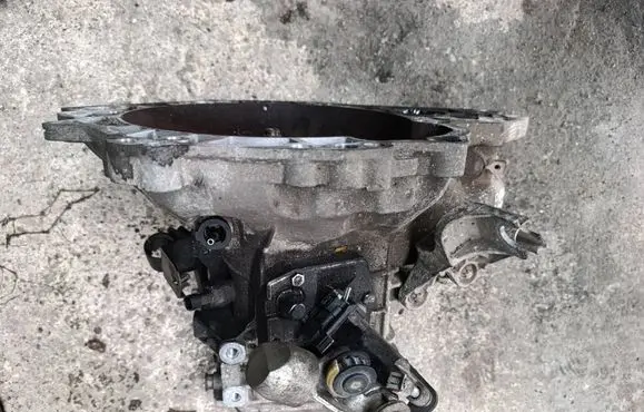 Opel Astra J Manual 5 speed gearbox 24580688