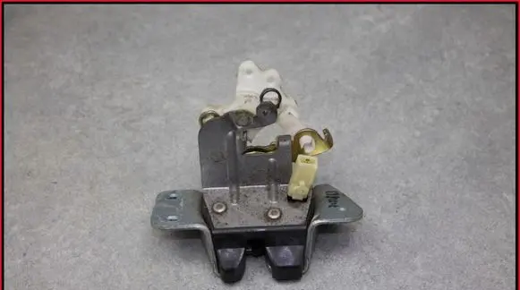 Mitsubishi Lancer Tailgate/trunk/boot lock/catch/latch