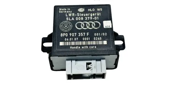 Audi A3 S3 8P Light module LCM 8P0907357F 5LA00837901