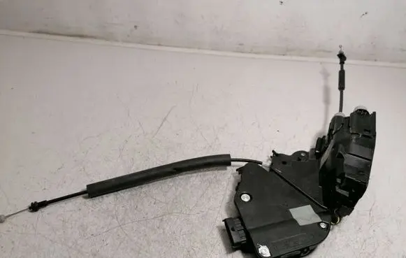 Land Rover Range Rover Velar Front door lock DK62203A29TF