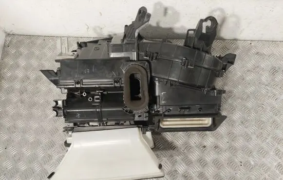Toyota Verso Interior heater climate box assembly 8701002C61 8713002321 8705002A00