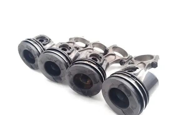 Peugeot 307 Piston with connecting rod 