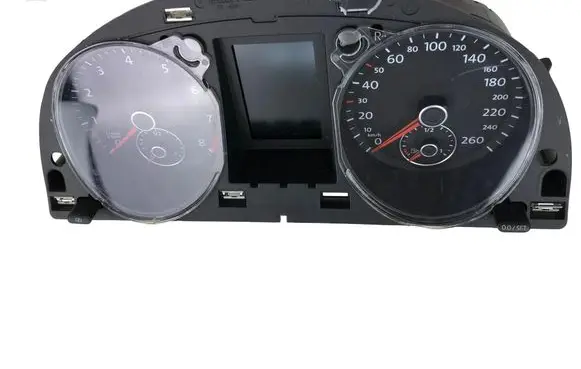 Volkswagen PASSAT B7 Speedometer (instrument cluster) 3AA920870E