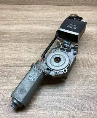 Subaru Legacy Sunroof motor/actuator RZ0177