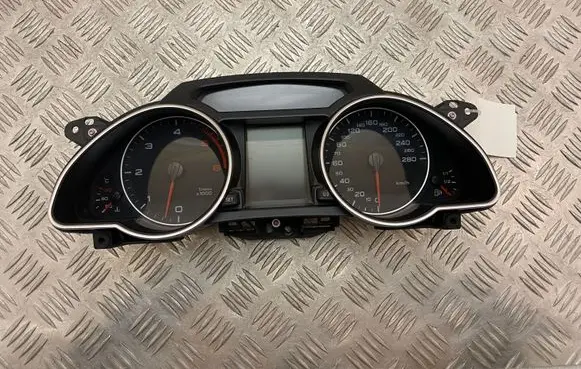 Audi A5 Sportback 8TA Speedometer (instrument cluster) 8T0920900R