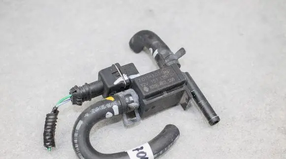 Dacia Sandero Turbo solenoid valve 8200603558 7013430303