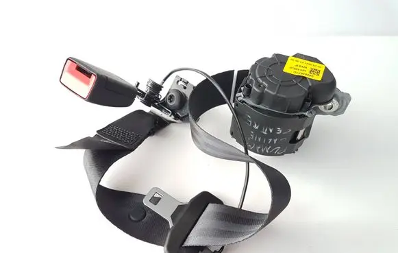Middle seatbelt (rear)