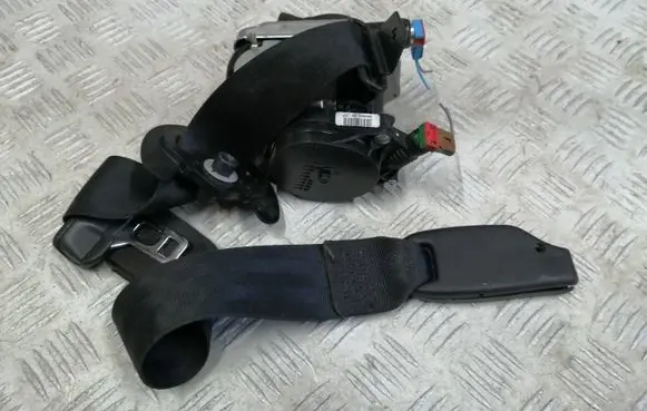 Renault Megane IV Front seatbelt 635421100B 010L0000 L005601