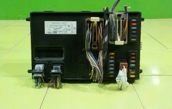 Ford Transit Fuse box set 8C1T14A073BD BEZPIECZNIKOW