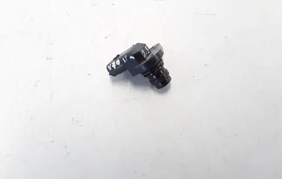 Volvo V70 Camshaft position sensor 8658495