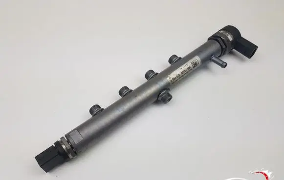 Mercedes-Benz C W205 Fuel injector supply line/pipe A6540700095