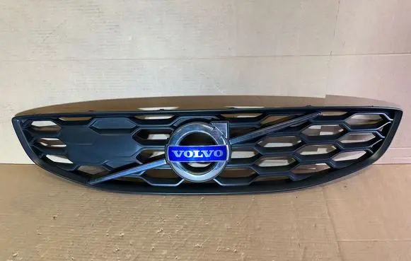 Volvo V60 Front bumper upper radiator grill 31425492