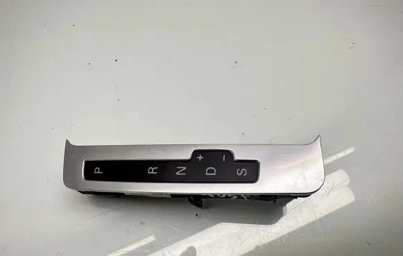 Audi Q7 4L Gear shift selector indicator 4L1713463A
