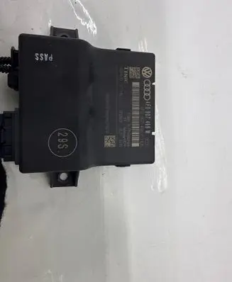 Audi A6 S6 C6 4F Gateway control module 4F0907468M 4F0907468F
