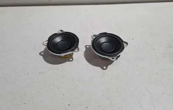 Jaguar F-Pace Front door high frequency speaker GX7318808BA 43410786654111